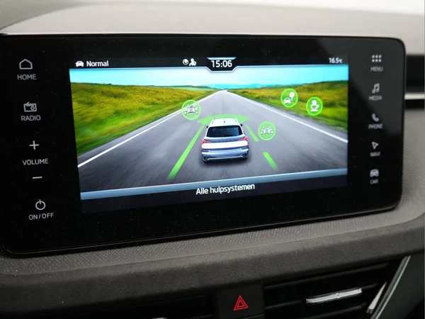 SKODA Kamiq (2024) — foto 13 van 26