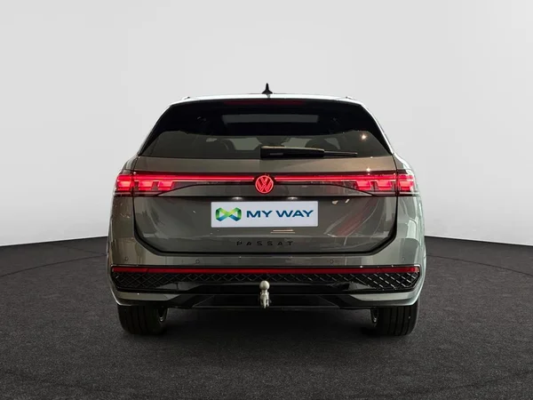 VOLKSWAGEN Passat Variant eHybrid (PHEV) (2026) — foto 12 van 21