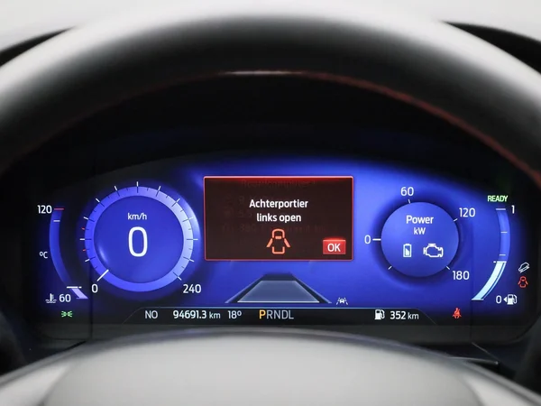 Ford Kuga (2022) — foto 40 van 41