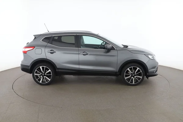Nissan Qashqai (2017) — foto 13 van 16