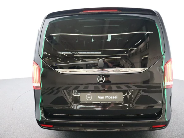 Mercedes-Benz V-Klasse (2024) — foto 24 van 36