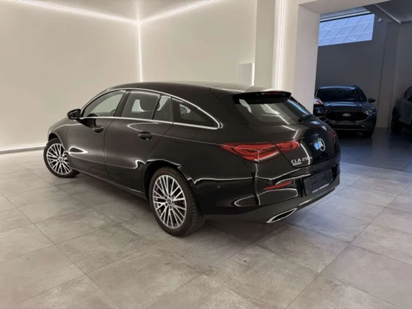 Mercedes-Benz CLA (2023) — foto 16 van 21