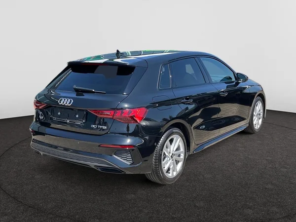 AUDI A3 Sportback (2024) — foto 12 van 21