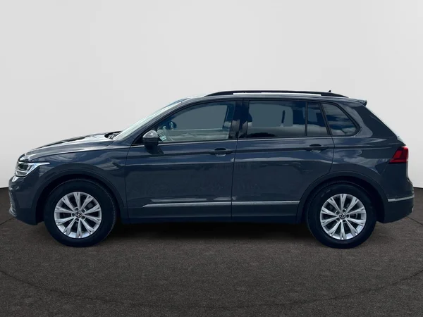 VOLKSWAGEN Tiguan (2021) — foto 10 van 18
