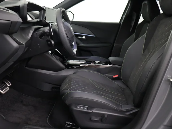 PEUGEOT 2008 (2025) — foto 2 van 27
