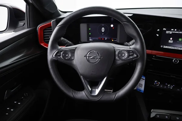 Opel Mokka (2022) — foto 9 van 49