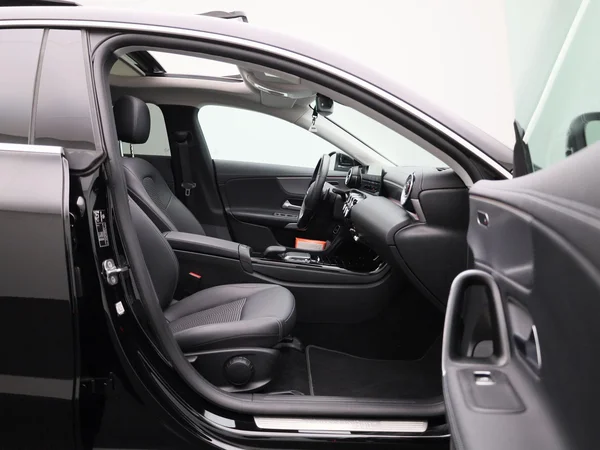 Mercedes-Benz CLA (2022) — foto 36 van 53