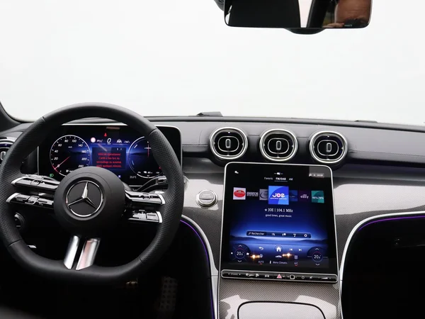 Mercedes-Benz C-Klasse (2025) — foto 9 van 24