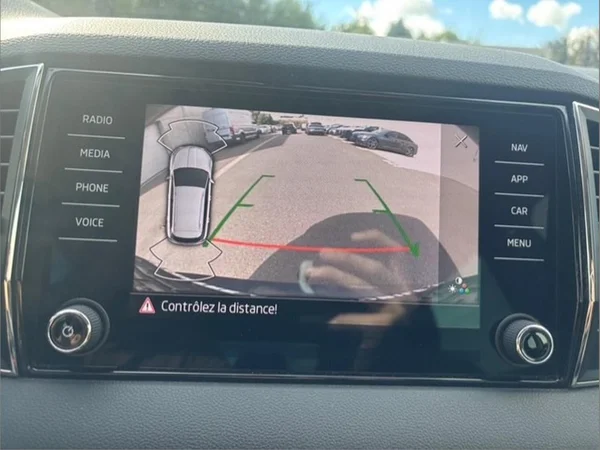 SKODA Karoq (2022) — foto 16 van 20