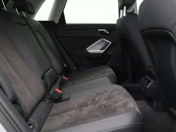 Audi Q3 (2019) — foto 18 van 27
