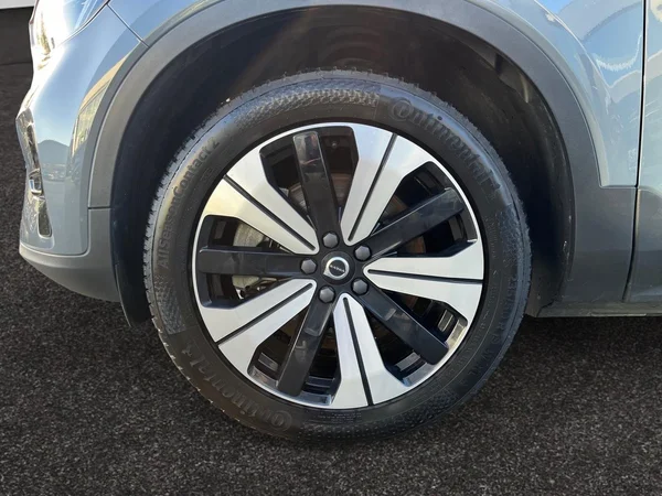VOLVO C40 (2023) — foto 3 van 22