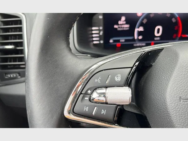 Skoda Karoq (2022) — foto 6 van 30