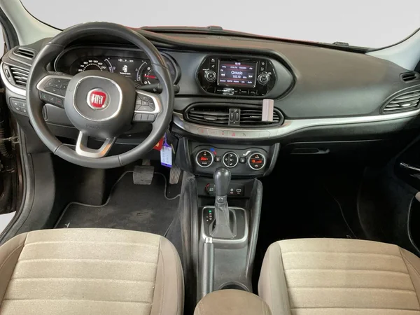 FIAT Tipo Sedan (2016) — foto 2 van 22