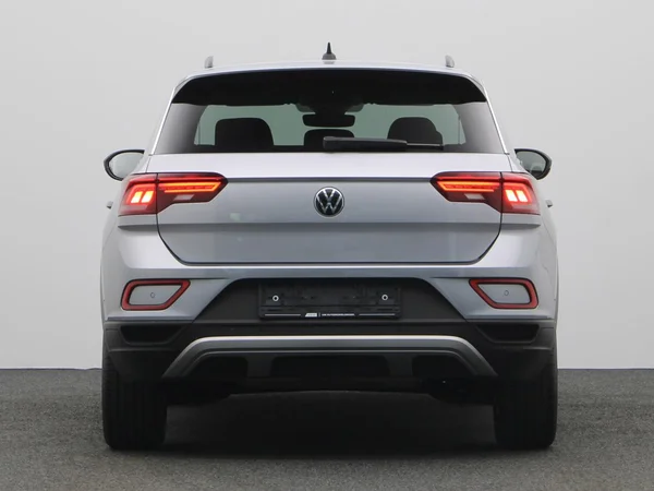 VOLKSWAGEN T-Roc (2024) — foto 15 van 18