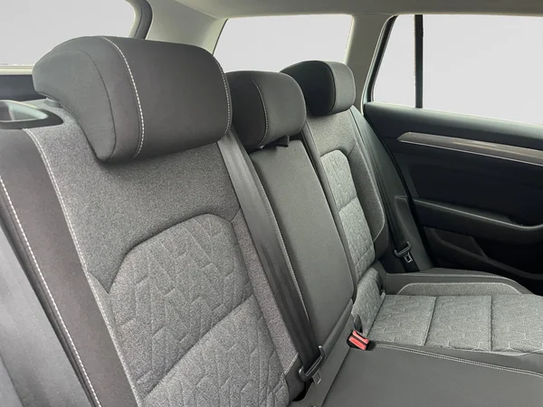 VOLKSWAGEN Passat SW (2023) — foto 10 van 24