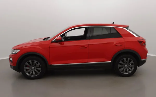 Volkswagen T-Roc (2018) — foto 12 van 29