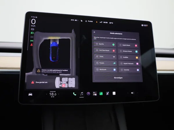 Tesla Model Y (2023) — foto 8 van 43