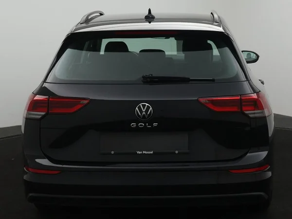 VOLKSWAGEN Golf VIII SW (2022) — foto 4 van 23