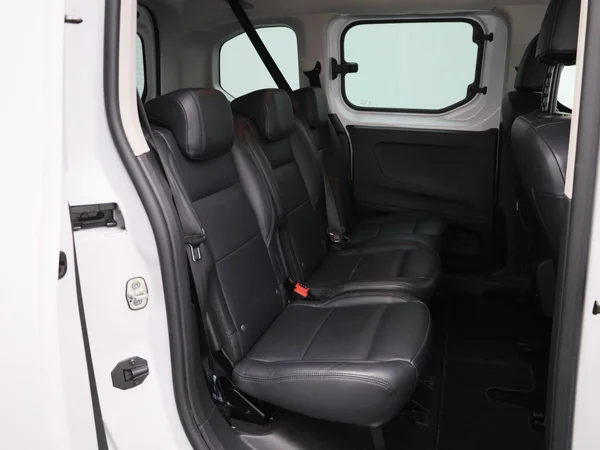 Opel Combo Life (2022) — foto 6 van 33