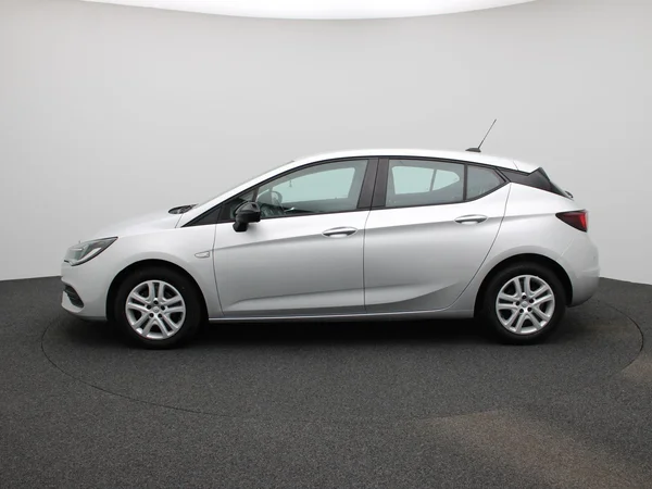Opel Astra (2021) — foto 31 van 36
