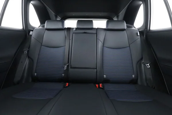 Toyota RAV4 (2023) — foto 6 van 16