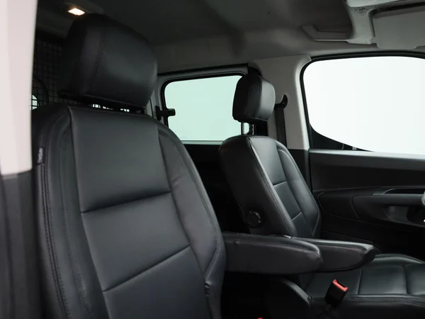 Opel Combo Life (2023) — foto 27 van 39