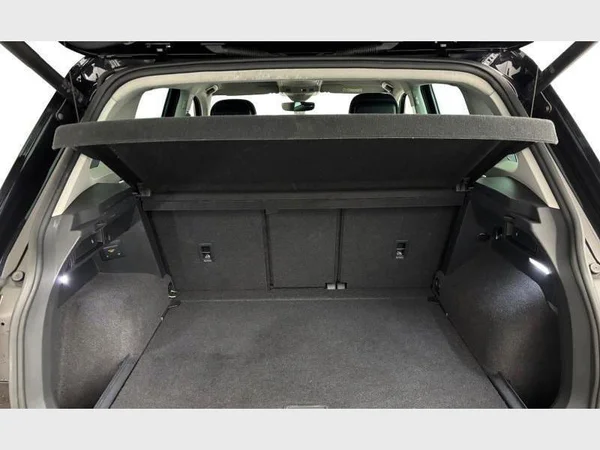 Volkswagen Tiguan (2022) — foto 21 van 29