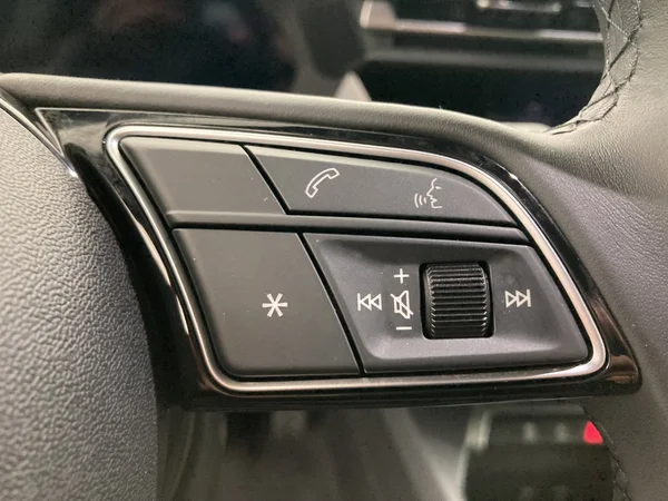 AUDI A3 Sportback (2024) — foto 14 van 36