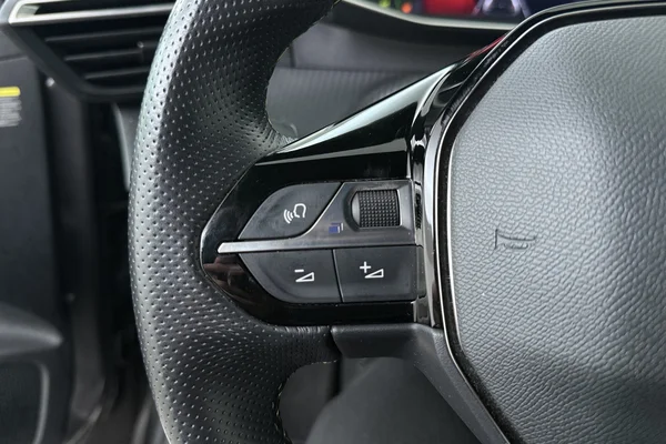 Peugeot 208 (2023) — foto 6 van 22