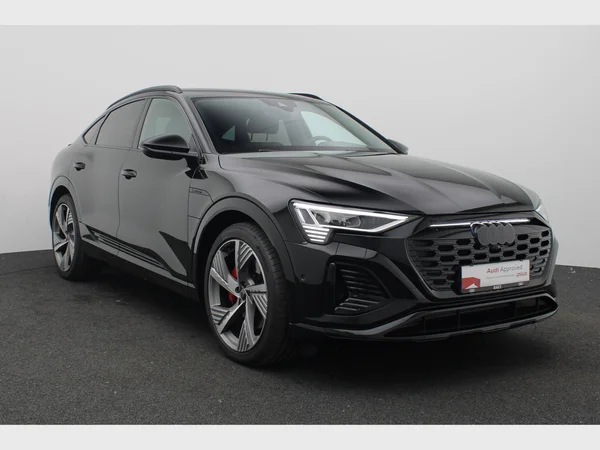 AUDI Q8 e-tron Sportback (2023) — foto 23 van 28