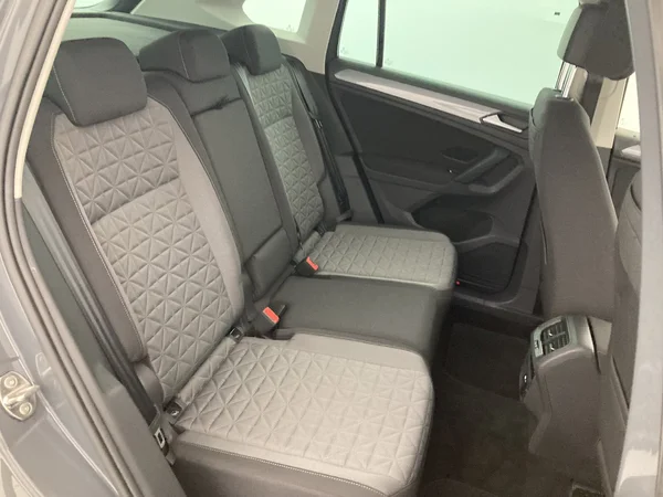VOLKSWAGEN Tiguan (2022) — foto 29 van 36