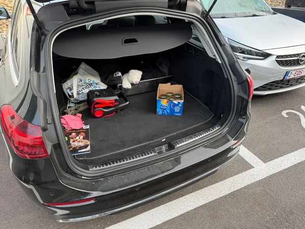 Mercedes-Benz C-Klasse (2023) — foto 3 van 18