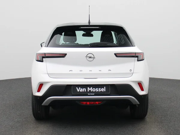 Opel Mokka-e (2023) — foto 35 van 39