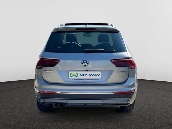 VOLKSWAGEN Tiguan Dsl (2018) — foto 9 van 22