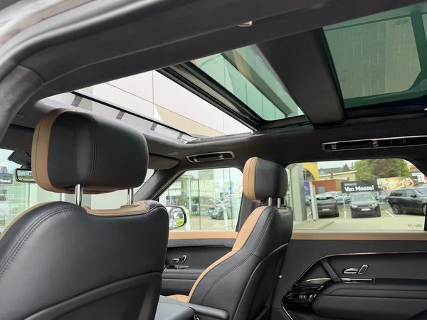 Land Rover Range Rover Sport (2023) — foto 27 van 40