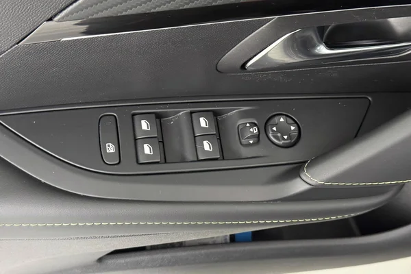 Peugeot 208 (2025) — foto 8 van 30
