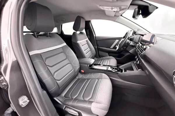 Citroen C4 (2024) — foto 9 van 32