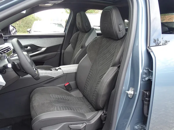 Peugeot e-3008 (2026) — foto 3 van 25