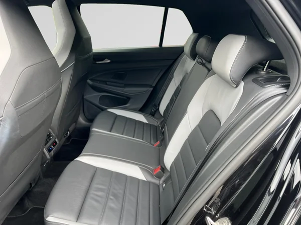 VOLKSWAGEN Golf VIII GTD (2024) — foto 11 van 24