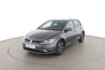 Volkswagen Golf 0f59f4ee-4c9e-4a71-95a0-8be6bea636f0