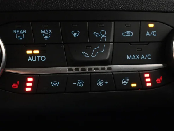 Ford Kuga (2023) — foto 14 van 42
