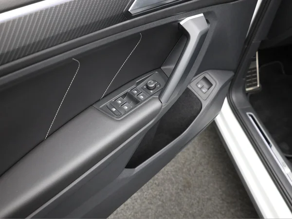 VOLKSWAGEN Tiguan eHybrid (PHEV) (2022) — foto 7 van 22