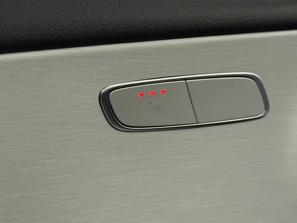 MERCEDES E 300 (2021) — foto 19 van 34