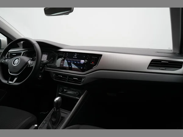 VOLKSWAGEN Polo (2018) — foto 19 van 25
