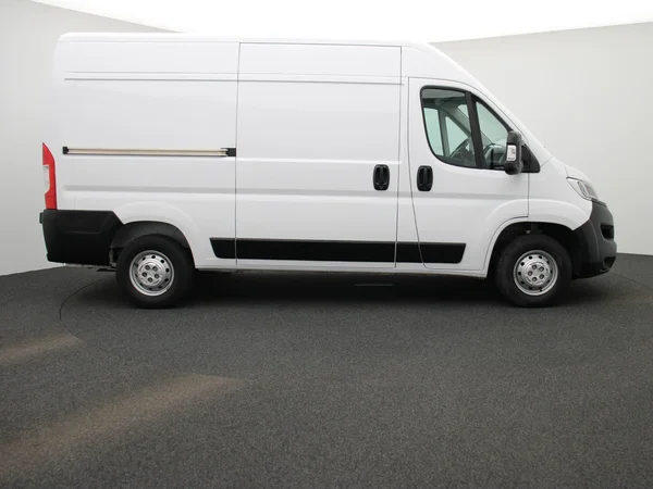 Opel Movano (2023) — foto 35 van 38