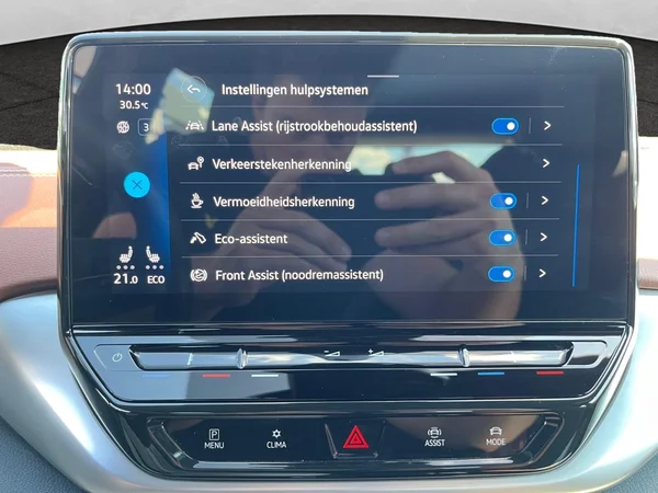 VOLKSWAGEN ID.4 (2023) — foto 10 van 23
