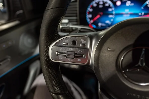 Mercedes-Benz GLS (2021) — foto 33 van 56