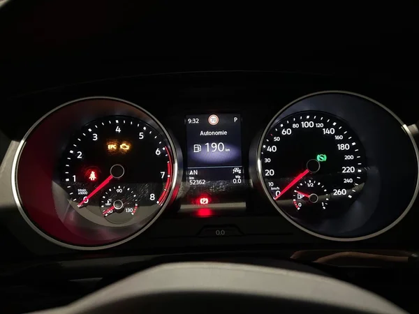 VOLKSWAGEN Tiguan (2022) — foto 3 van 22
