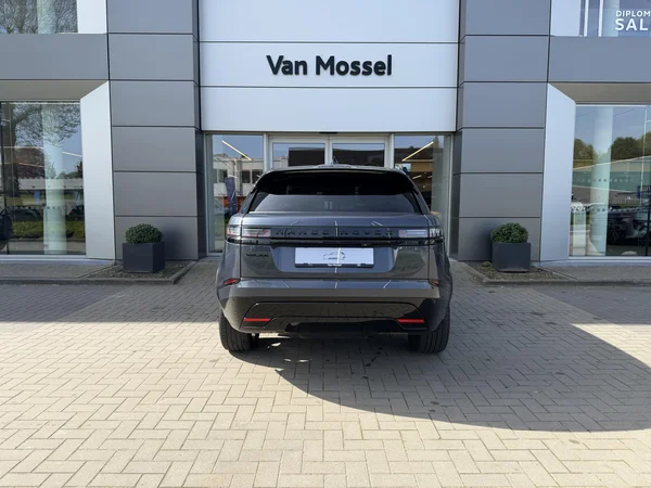 Land Rover Range Rover Velar (2024) — foto 27 van 28
