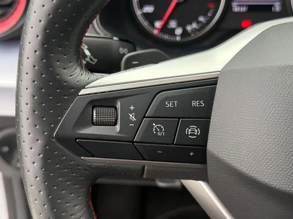 SEAT Arona (2023) — foto 3 van 21
